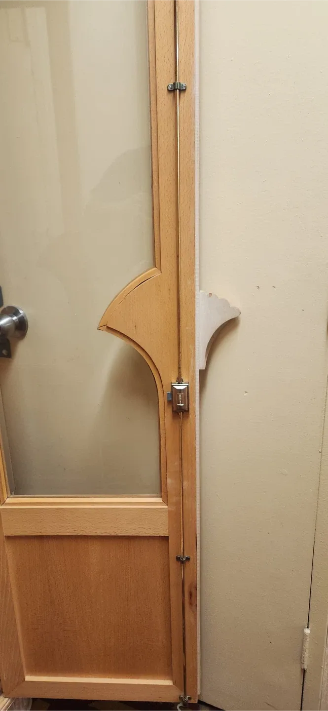 Italian Luxury Vintage Modenese Adriano Wooden Display Cabinet image indicator(3)