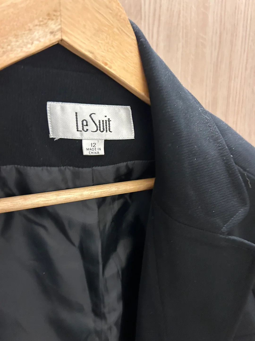 Le Suit Black Blazer - Size 12 image indicator(2)