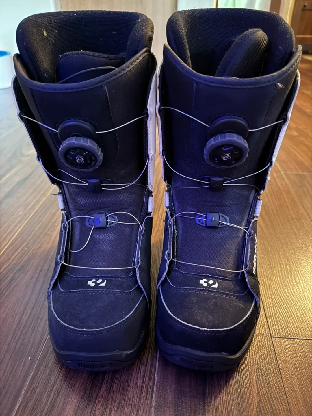 ThirtyTwo Snowboard Boots - Size 7.5 (Mens) image indicator(2)