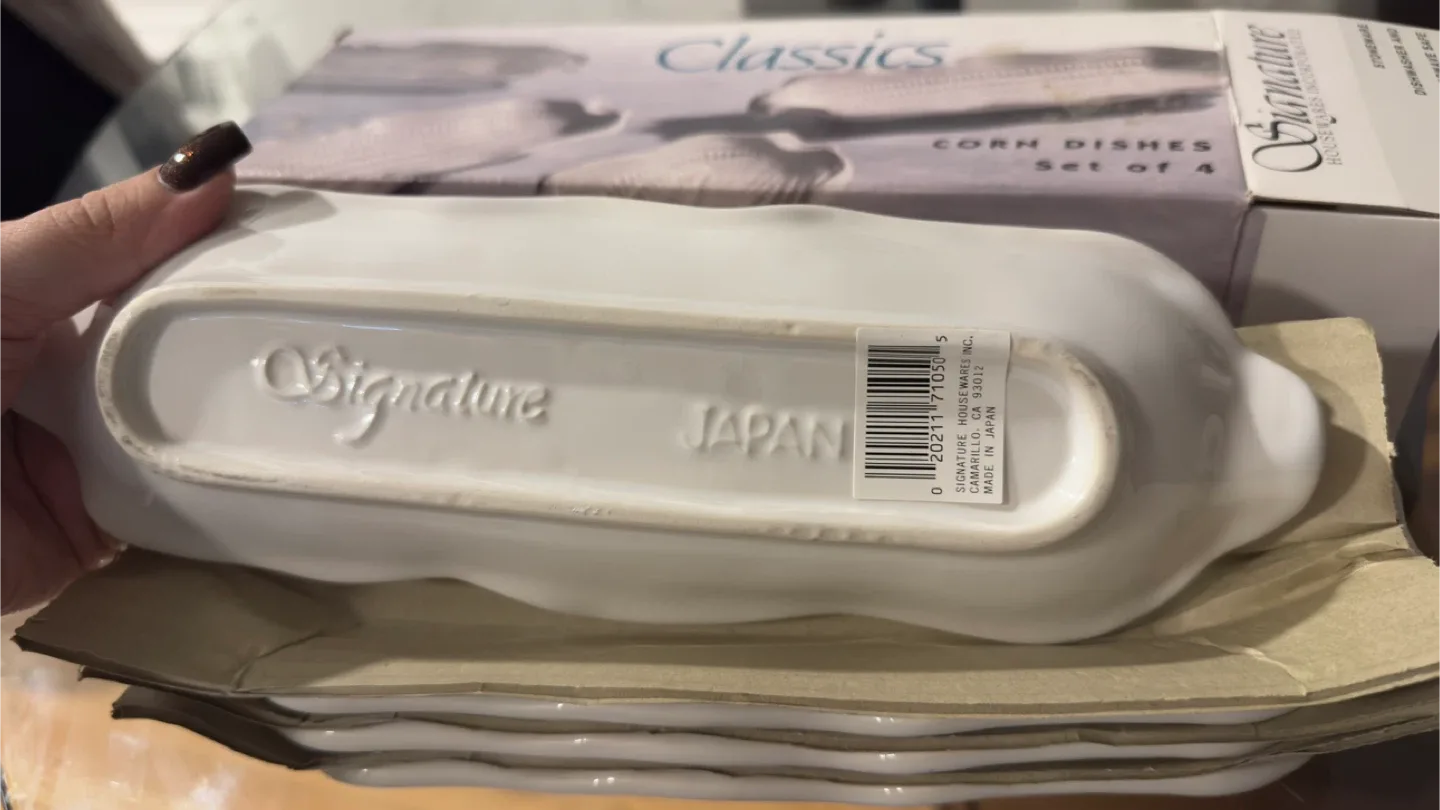 Signature Housewares Classics Corn Dishes - Set of 4 image indicator(5)