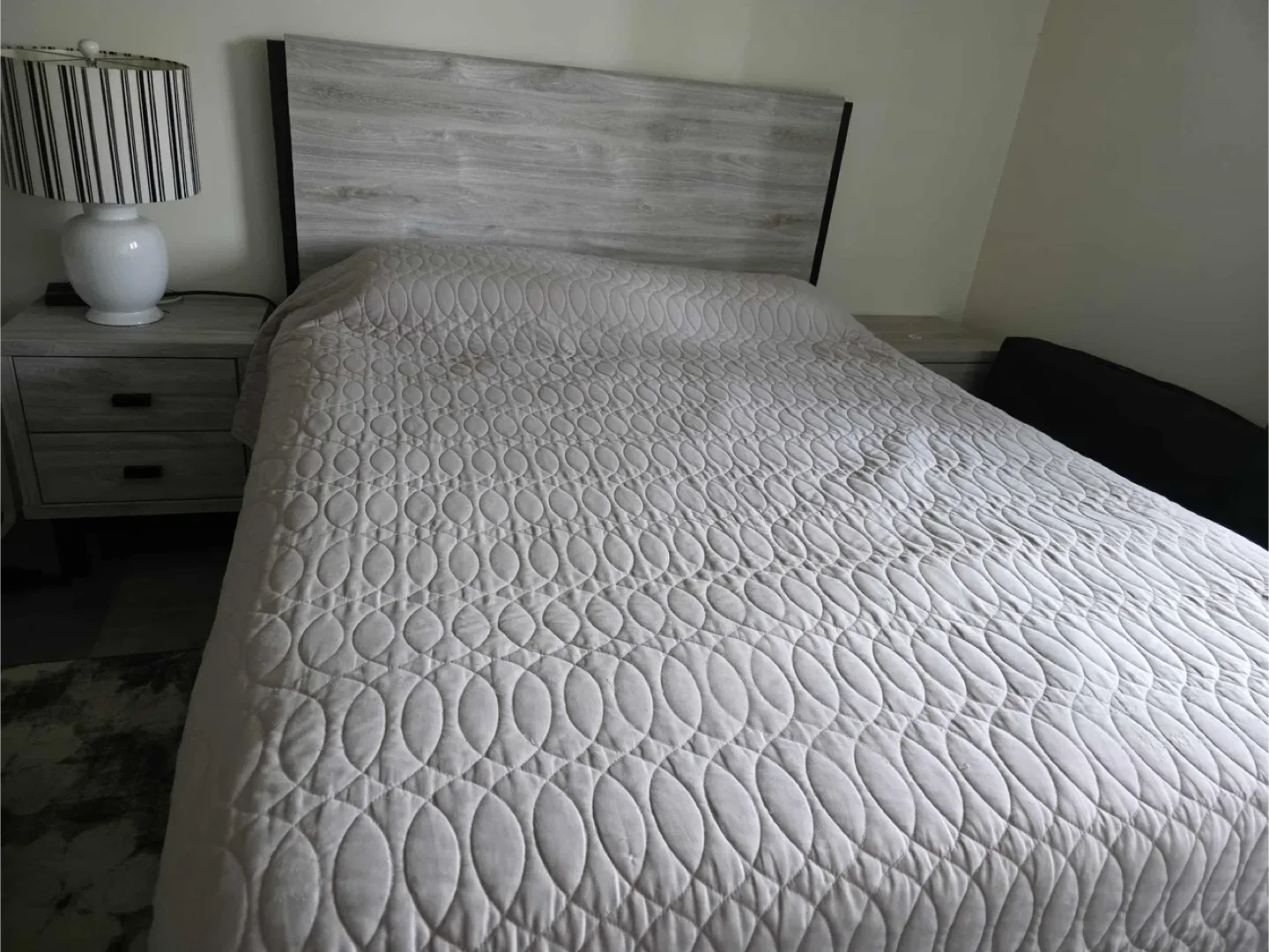 Queen Size Bed Frame - Light Wood Finish image indicator(4)