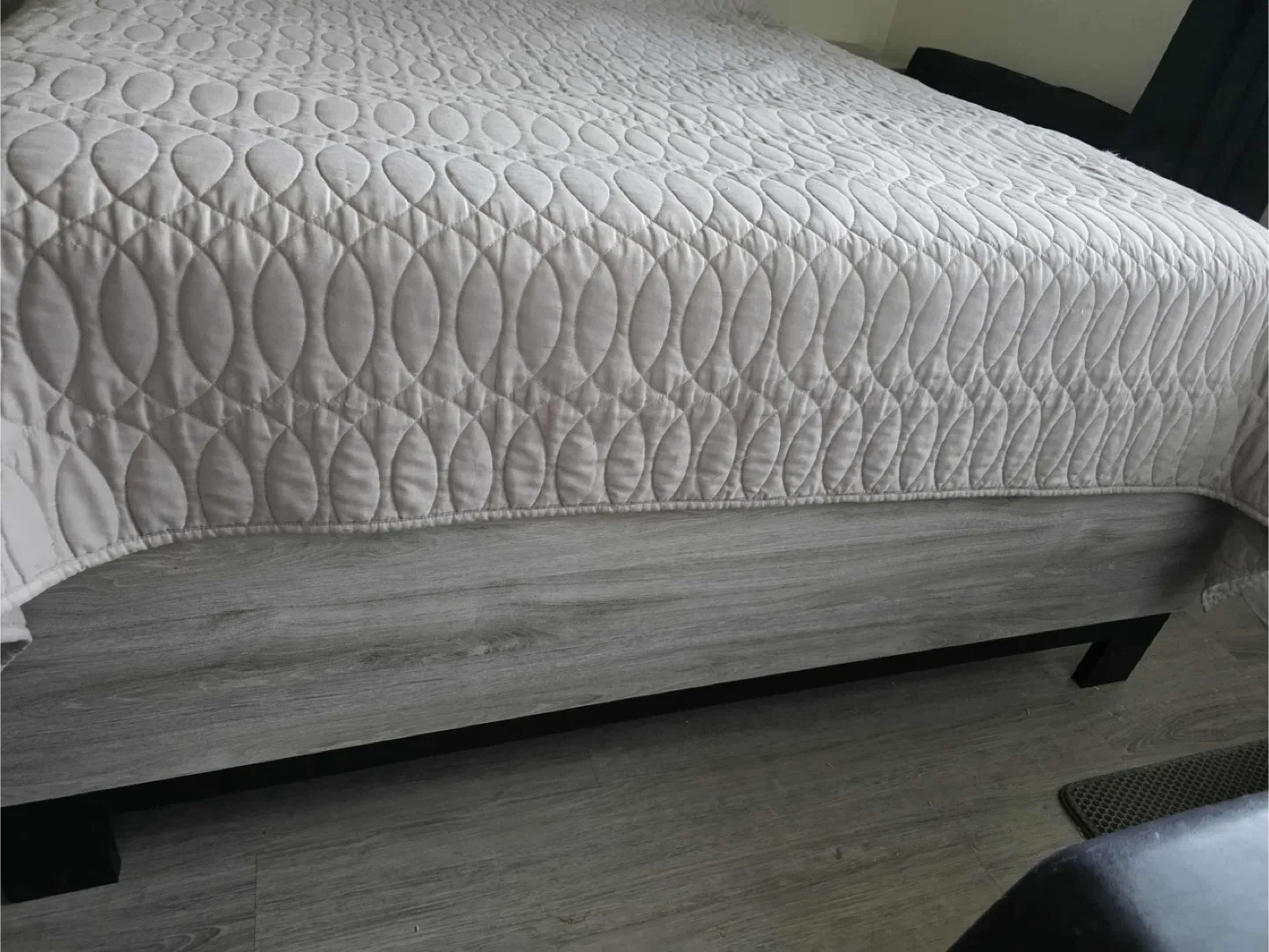 Queen Size Bed Frame - Light Wood Finish image indicator(5)