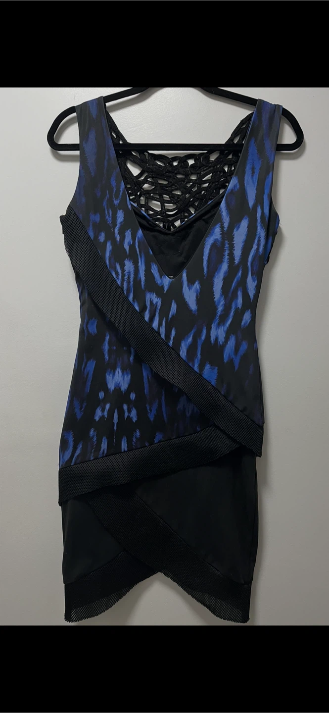 PARTY 21 Exclusive Dress - Size M - photo 3