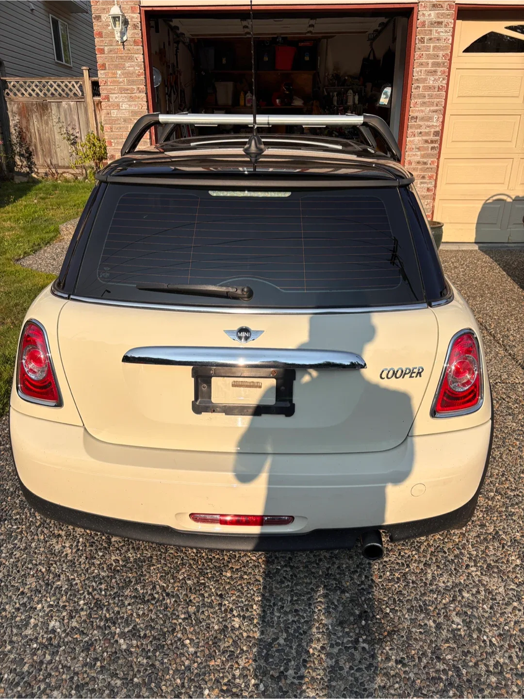 Mini Cooper Hatchback - Cream Exterior image indicator(7)