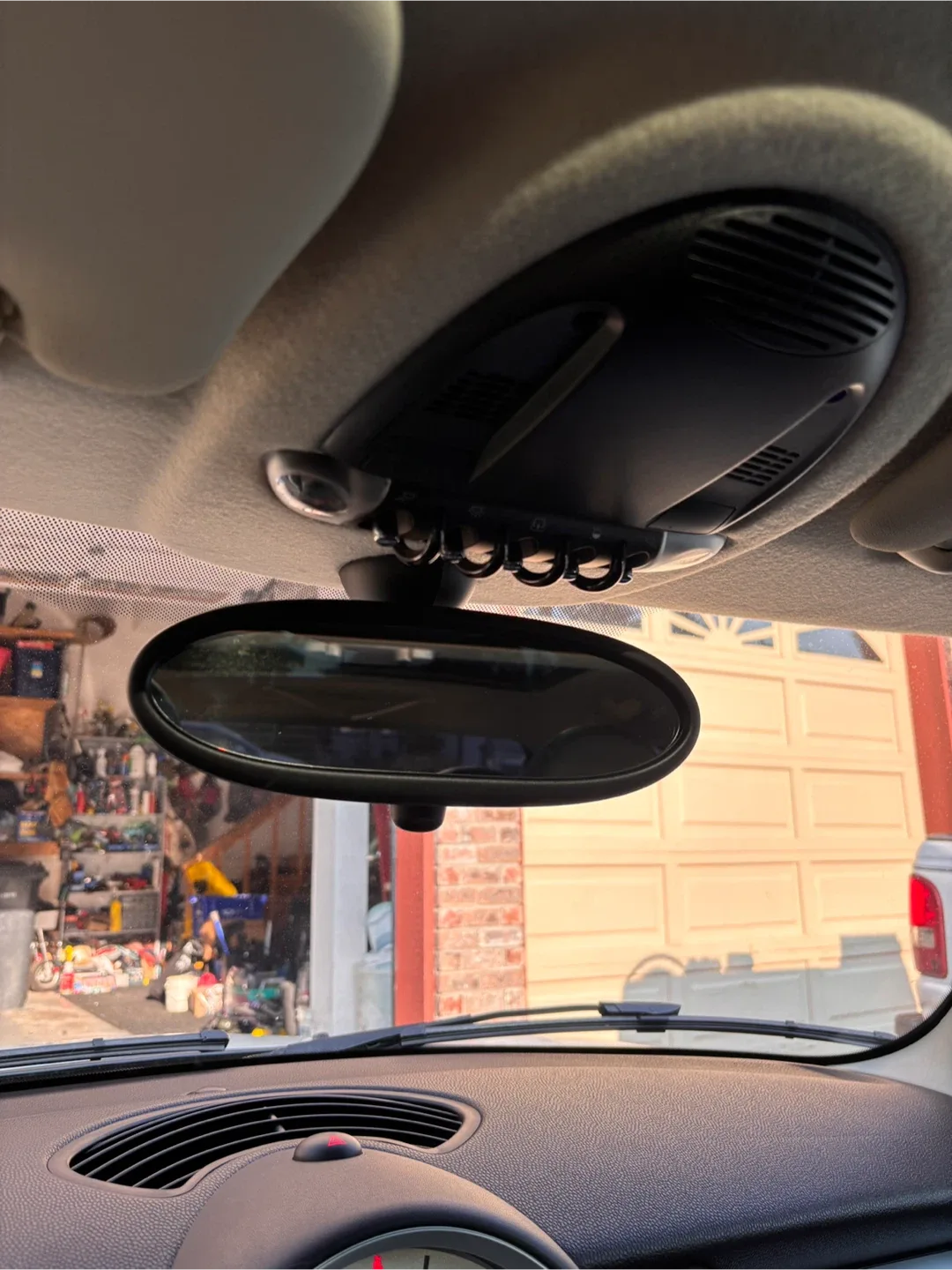 Mini Cooper Hatchback - Cream Exterior image indicator(8)