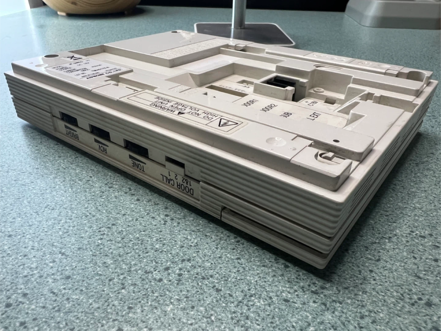 Aiphone JF-2MED Video Intercom System - photo 3