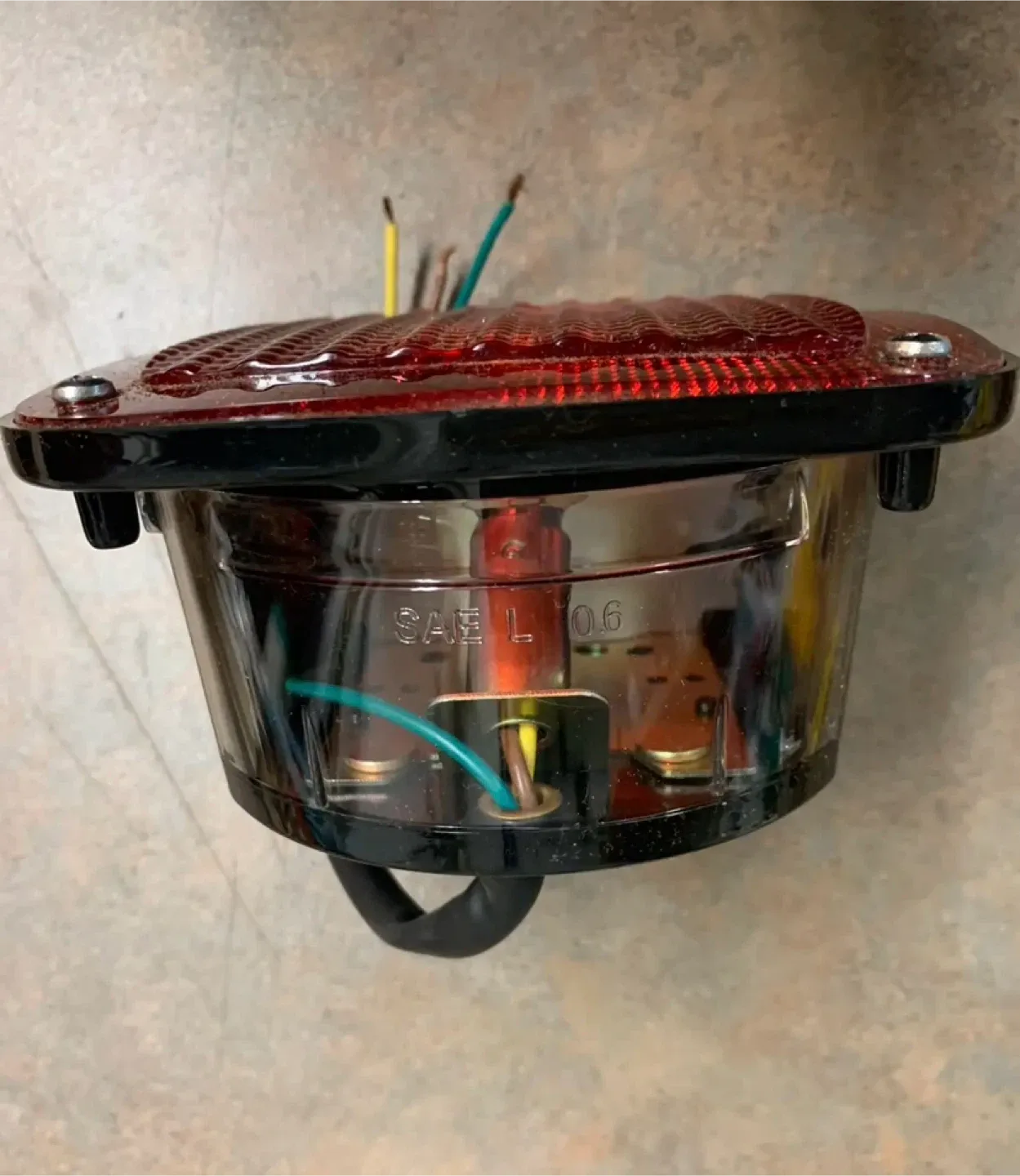 Three-Stud Peterbilt Chevrolet Jeep GMC Stop Tail Turn Light image indicator(2)