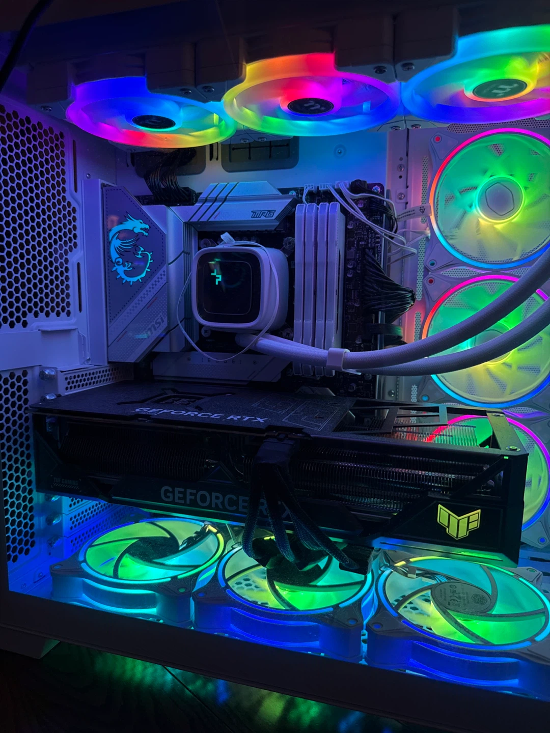 ASUS TUF Gaming GeForce RTX 4090 OC Edition 24GB - photo 3