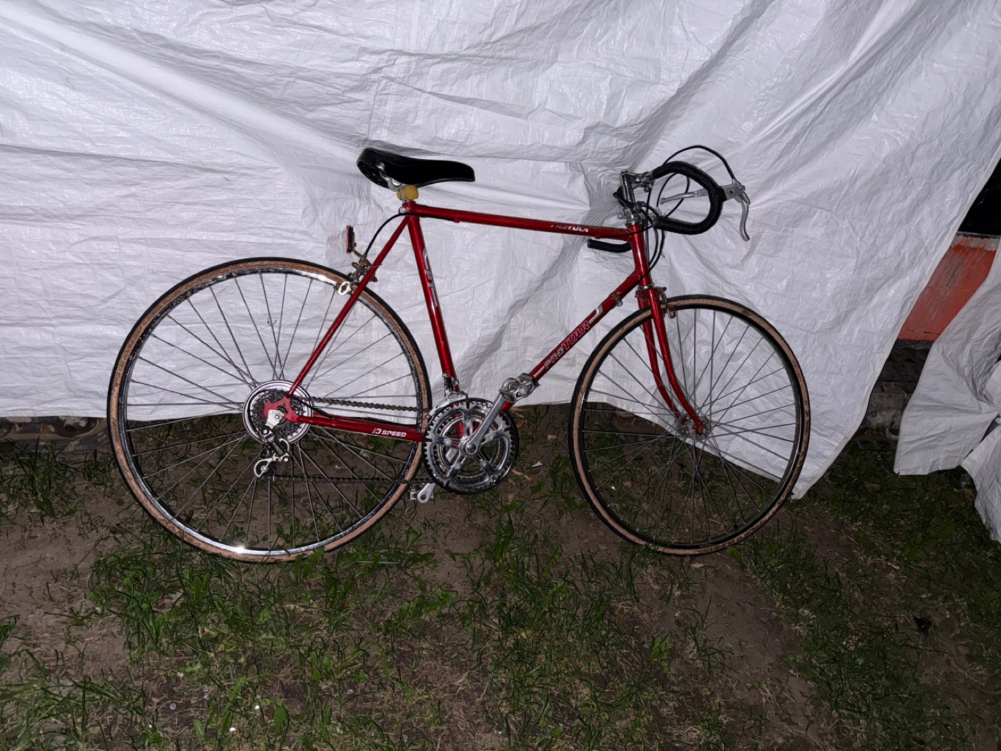 Vintage Red pro tour Road Bike 10-speed - photo 2