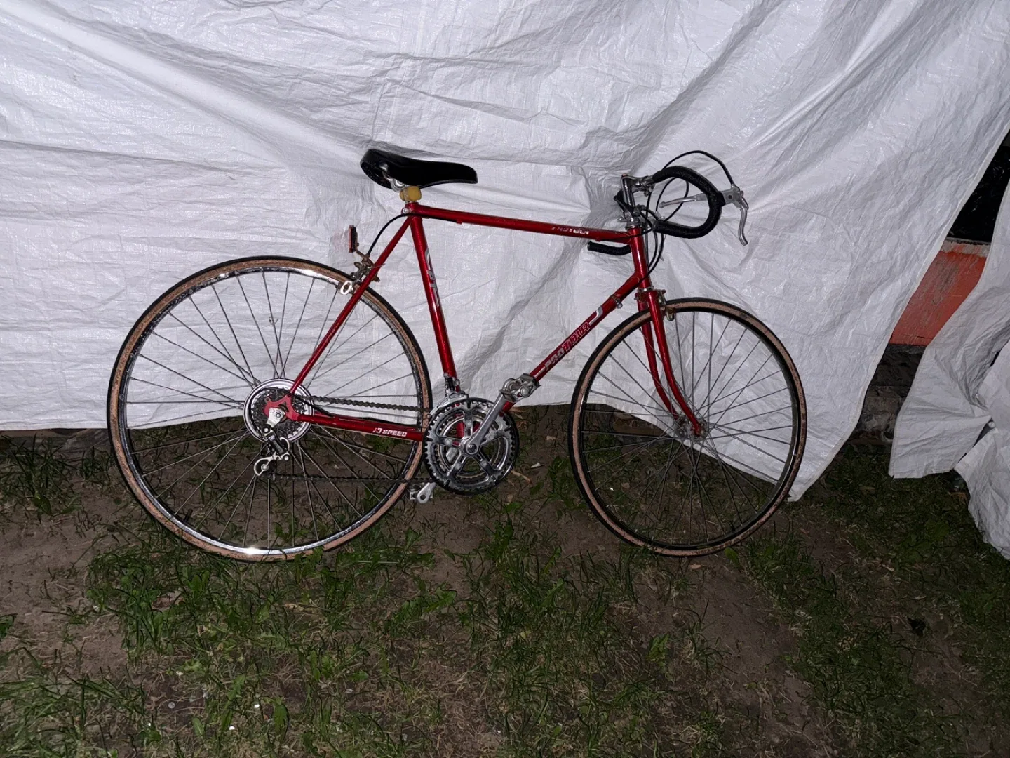 Vintage Red pro tour Road Bike 10-speed thumbnail