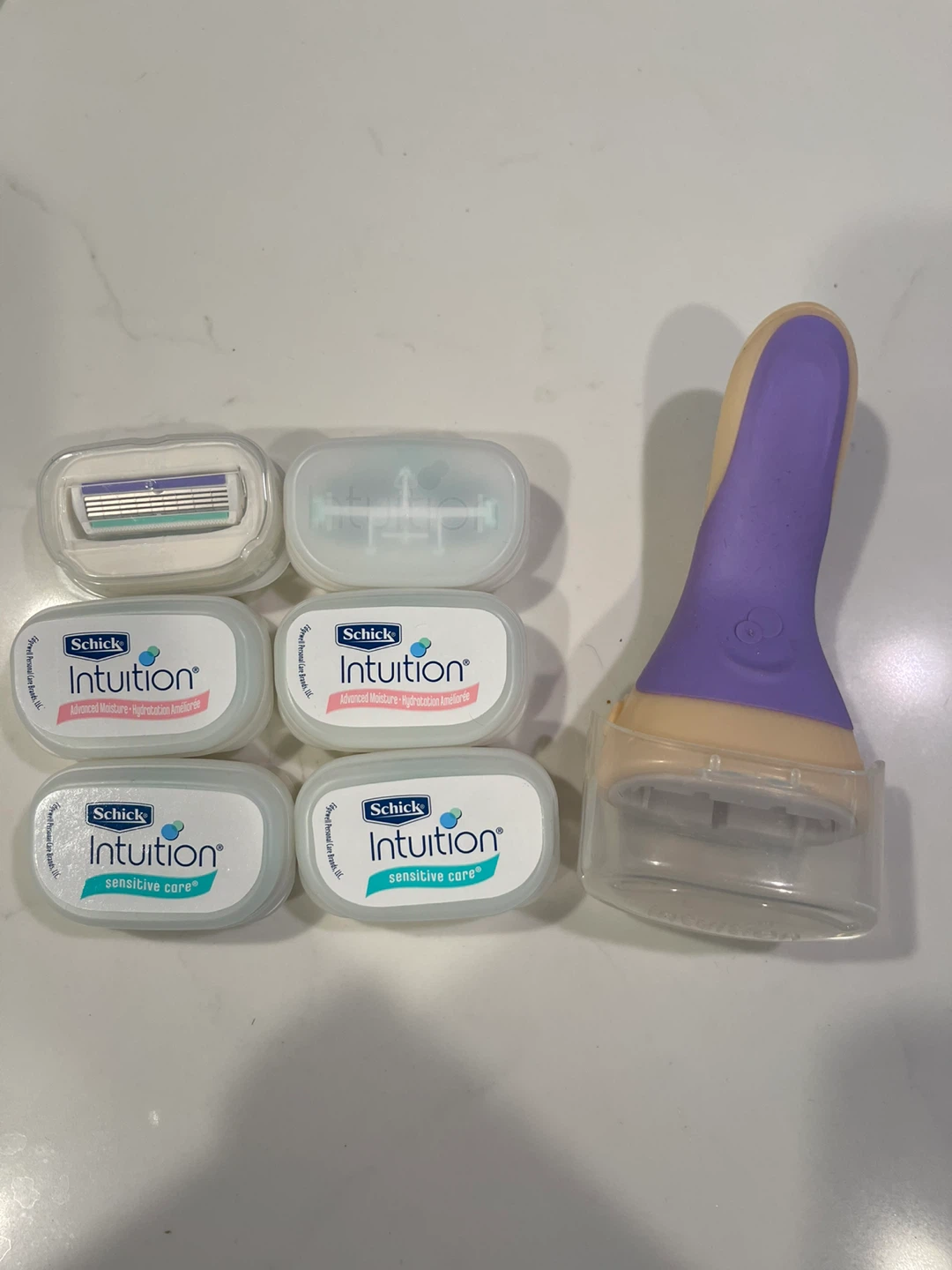 Schick Intuition Razor + 6 Refills
