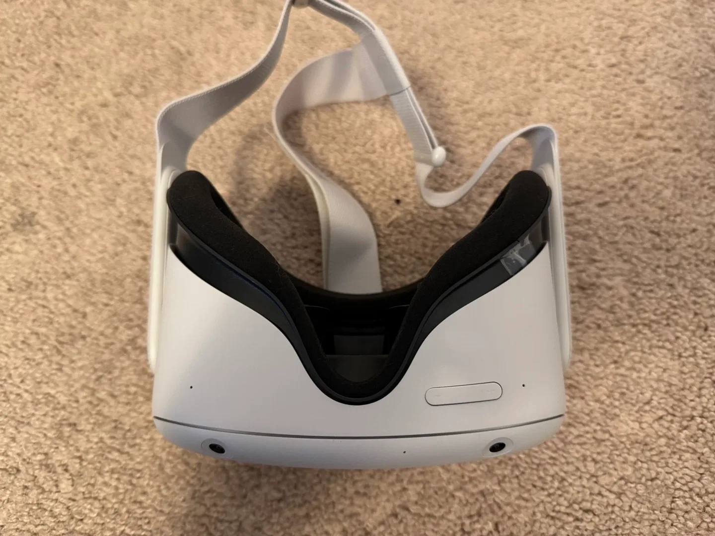 Oculus/Meta Quest 2 VR Headset 256GB image indicator(7)