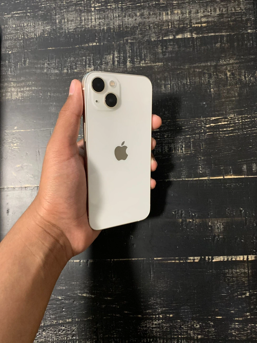White Apple IPhone 13 (MINT CONDITION)