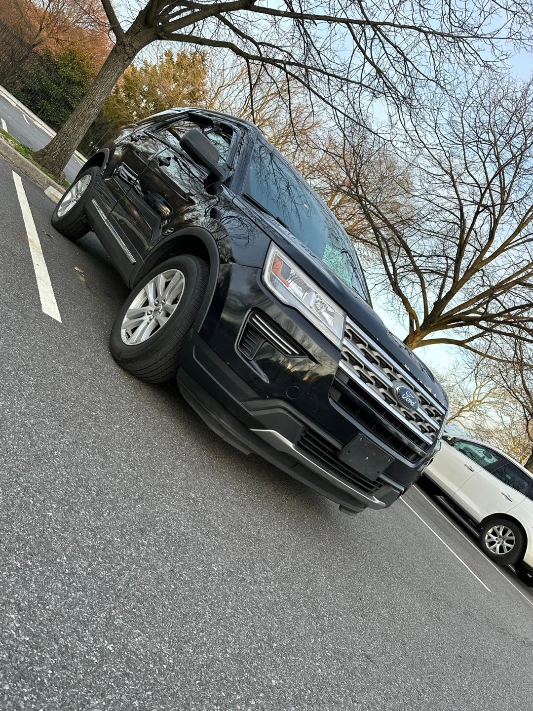 Ford Explorer Black SUV 2018 - photo 3