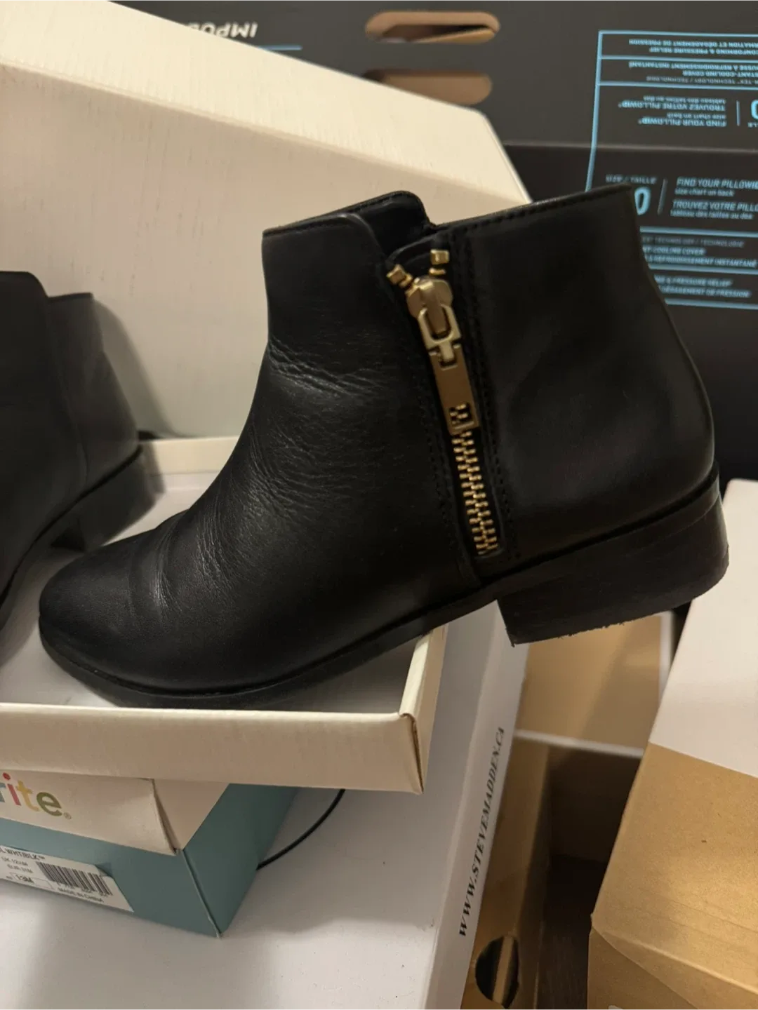 ALDO Black Leather Ankle Boots - Size 6 image indicator(2)