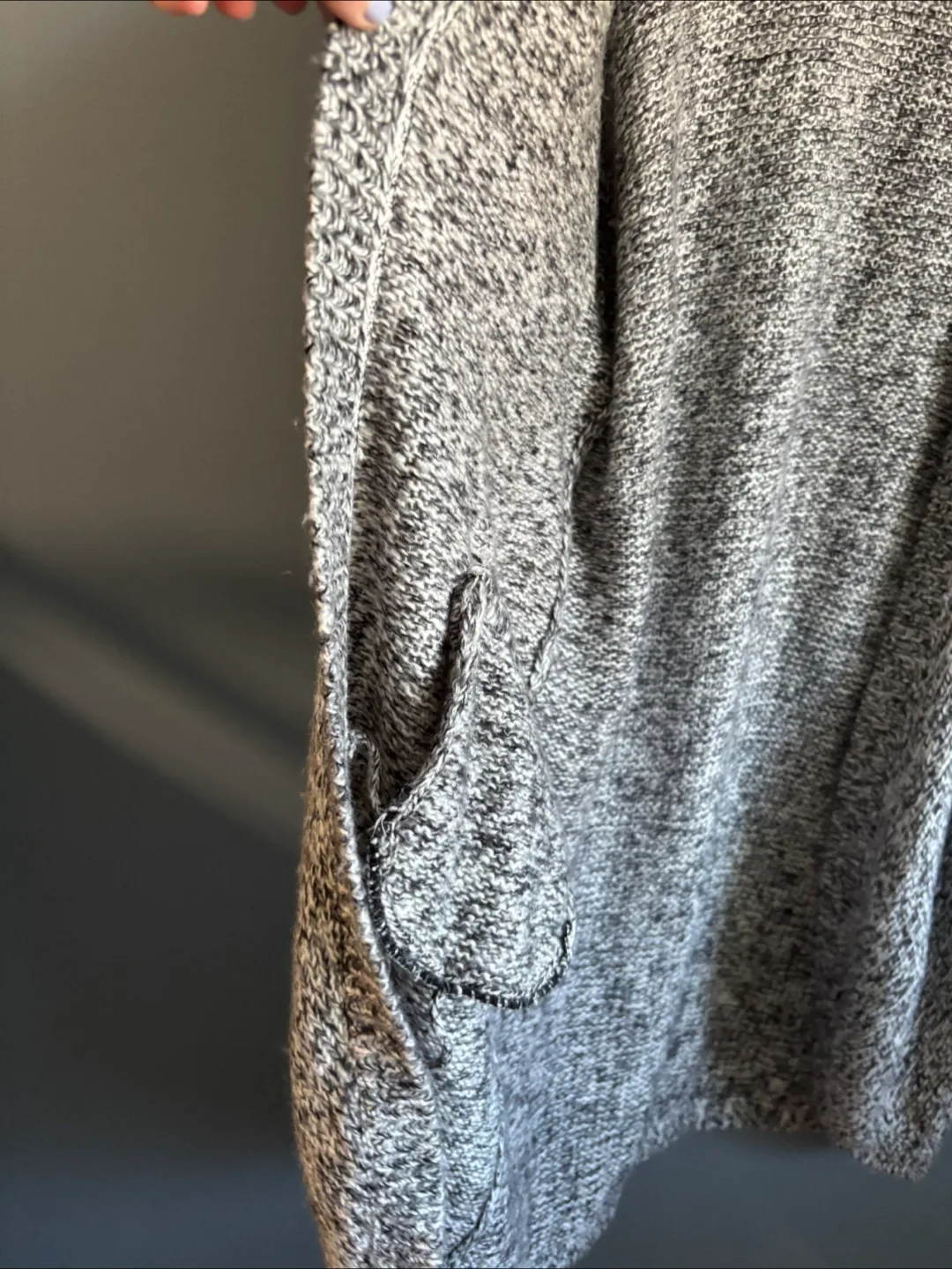 H&M Grey Knit Cardigan - Size M image indicator(5)