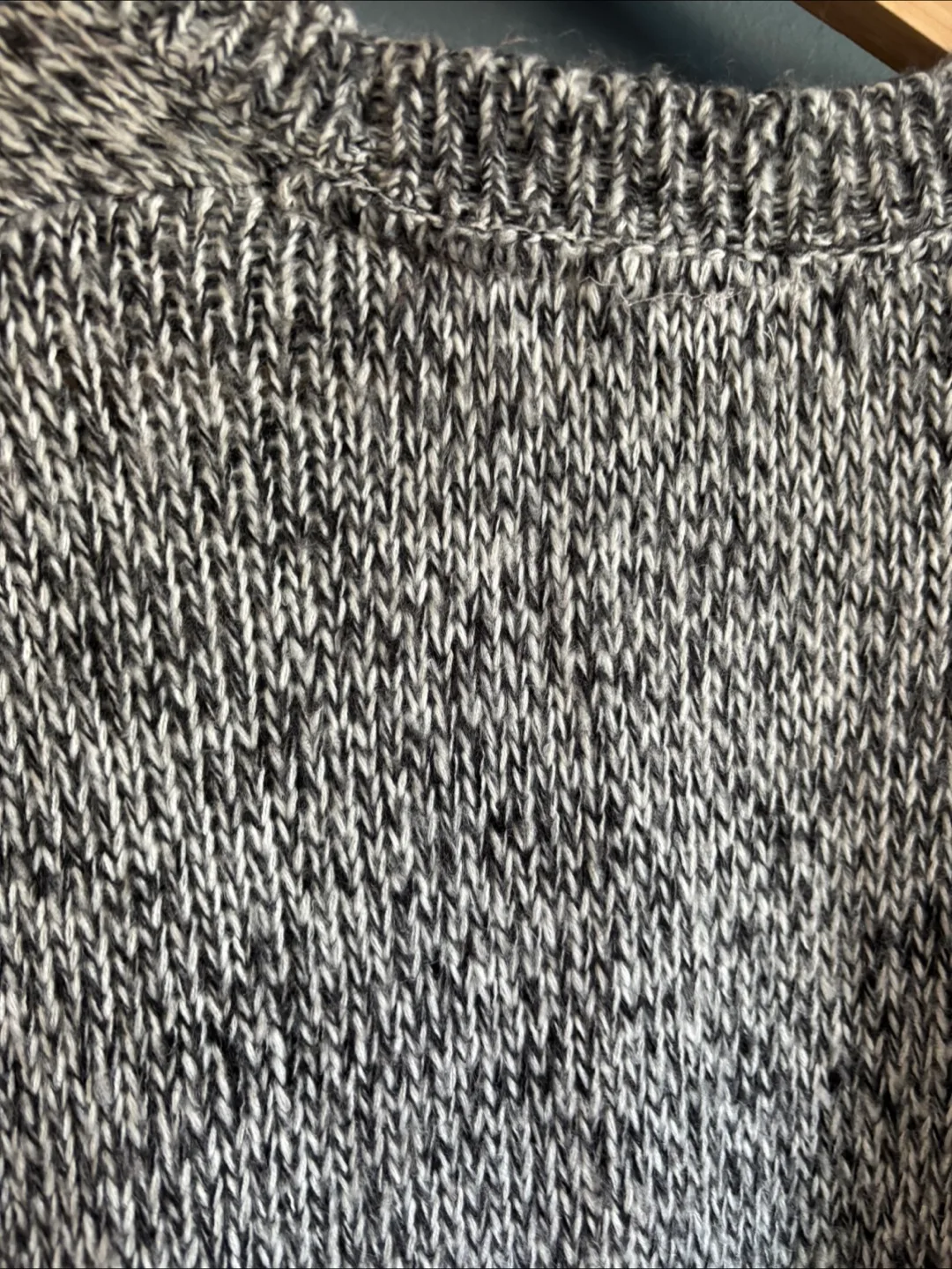 H&M Grey Knit Cardigan - Size M image indicator(10)