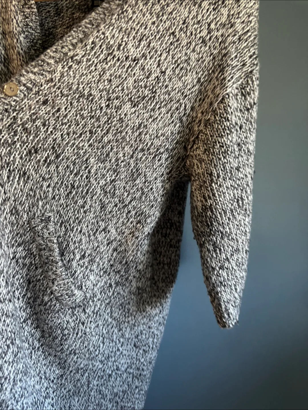 H&M Grey Knit Cardigan - Size M image indicator(9)