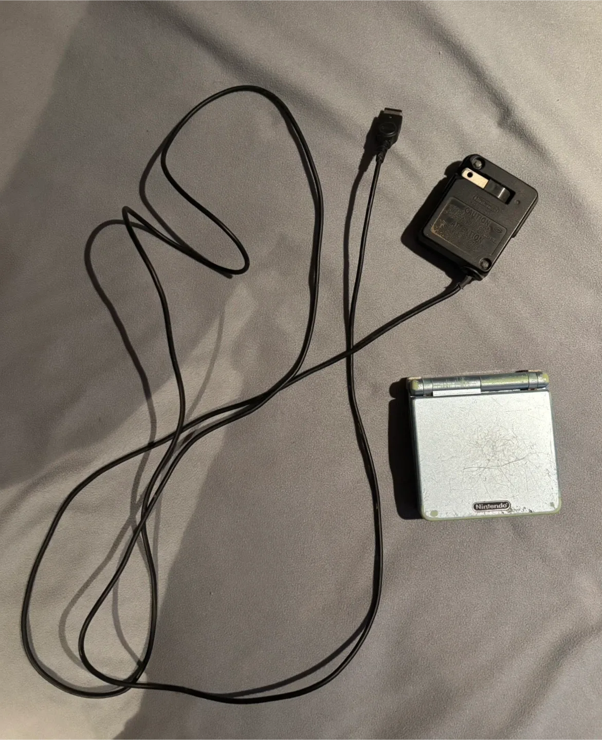 Gameboy Advance SP & Nintendo DSi Bundle image indicator(2)