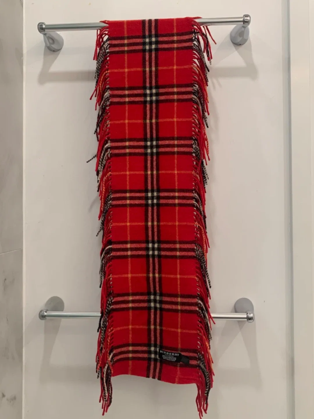 🔥 100% Authentic Burberry Novacheck  Cashmere Happy Scarf 🔥 image indicator(4)