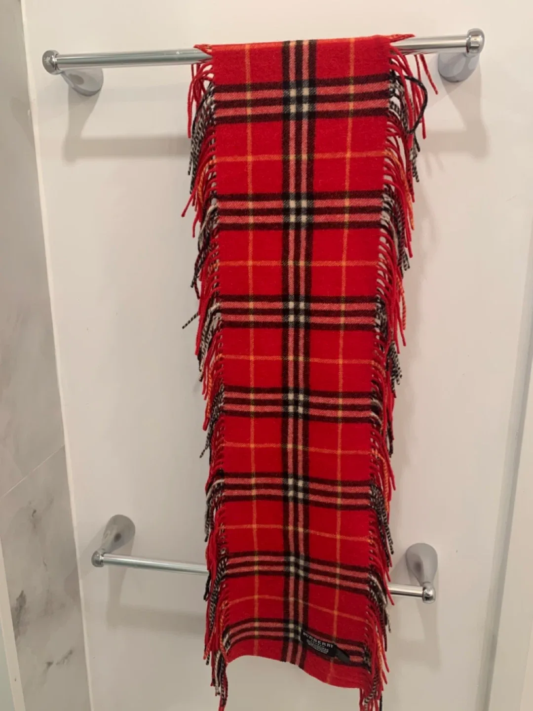 🔥 100% Authentic Burberry Novacheck  Cashmere Happy Scarf 🔥 image indicator(8)