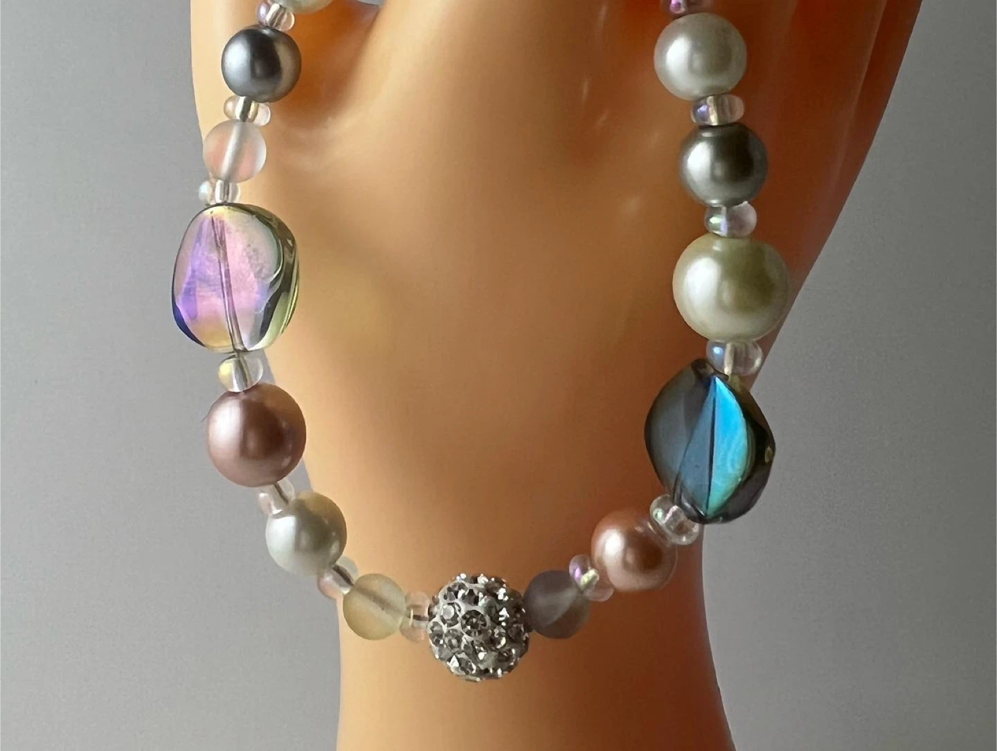 Beaded Bracelet - Pearl, Iridescent, Silver - photo 3