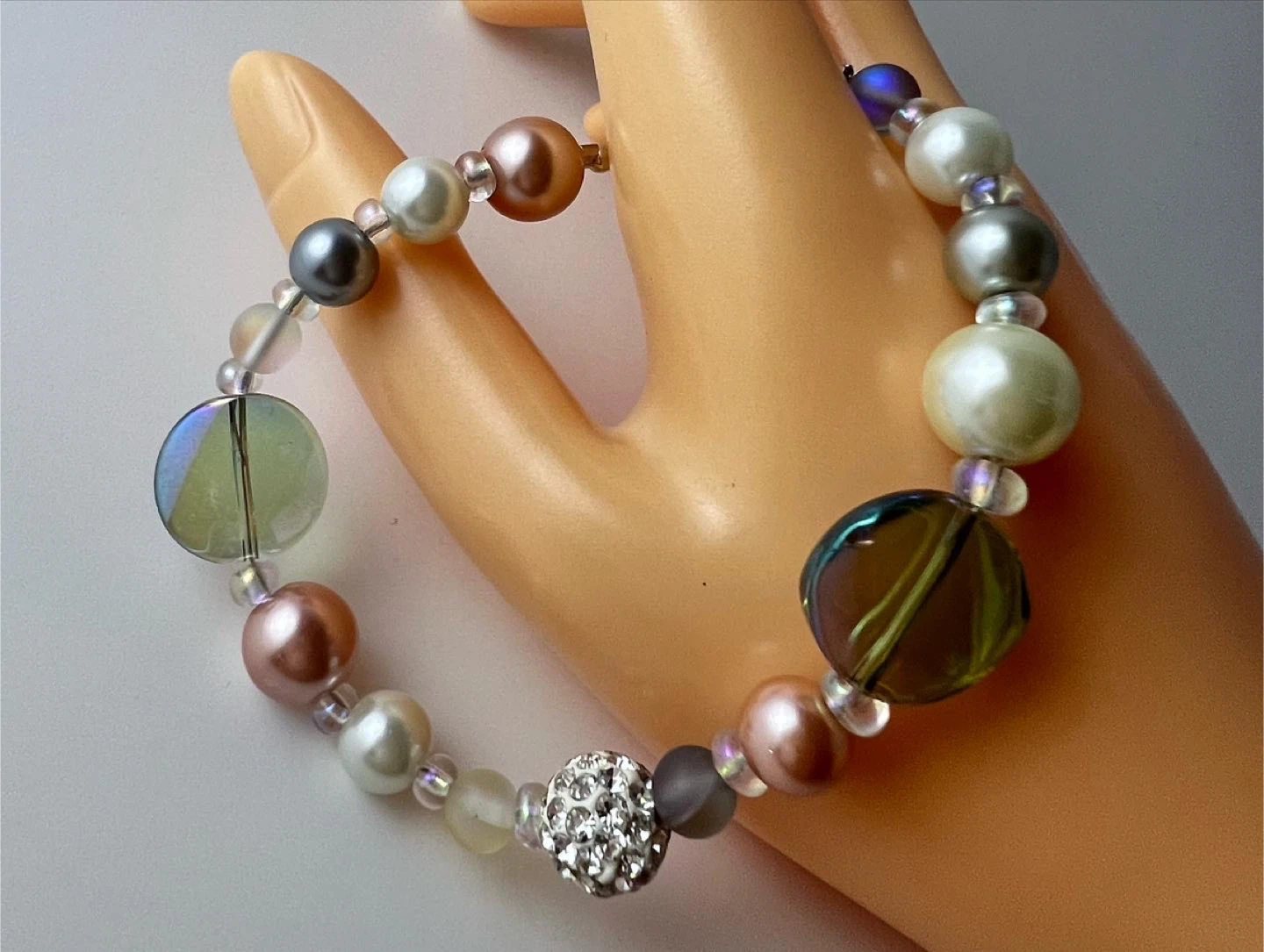 Beaded Bracelet - Pearl, Iridescent, Silver - photo 4