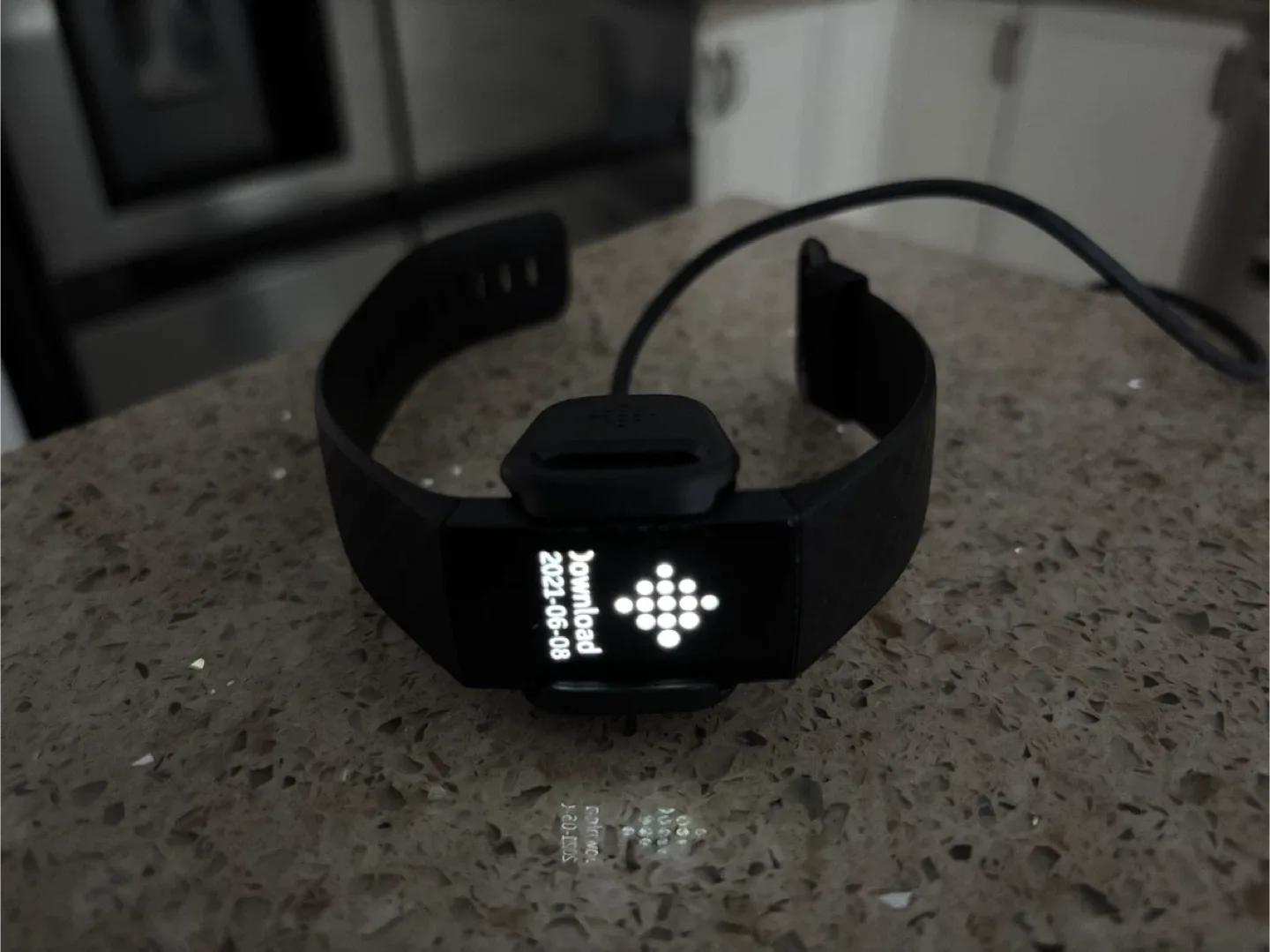 Fitbit Charge 4 Advanced Fitness Tracker image indicator(3)