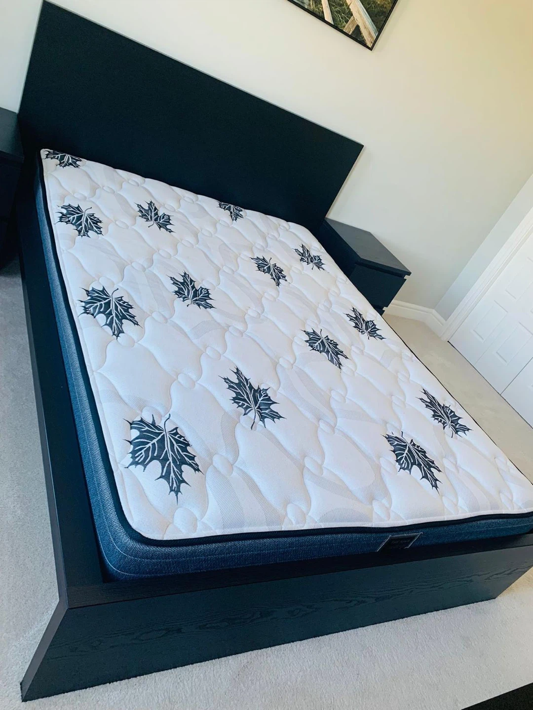 Mattress with Maple Leaf Pattern - photo 2