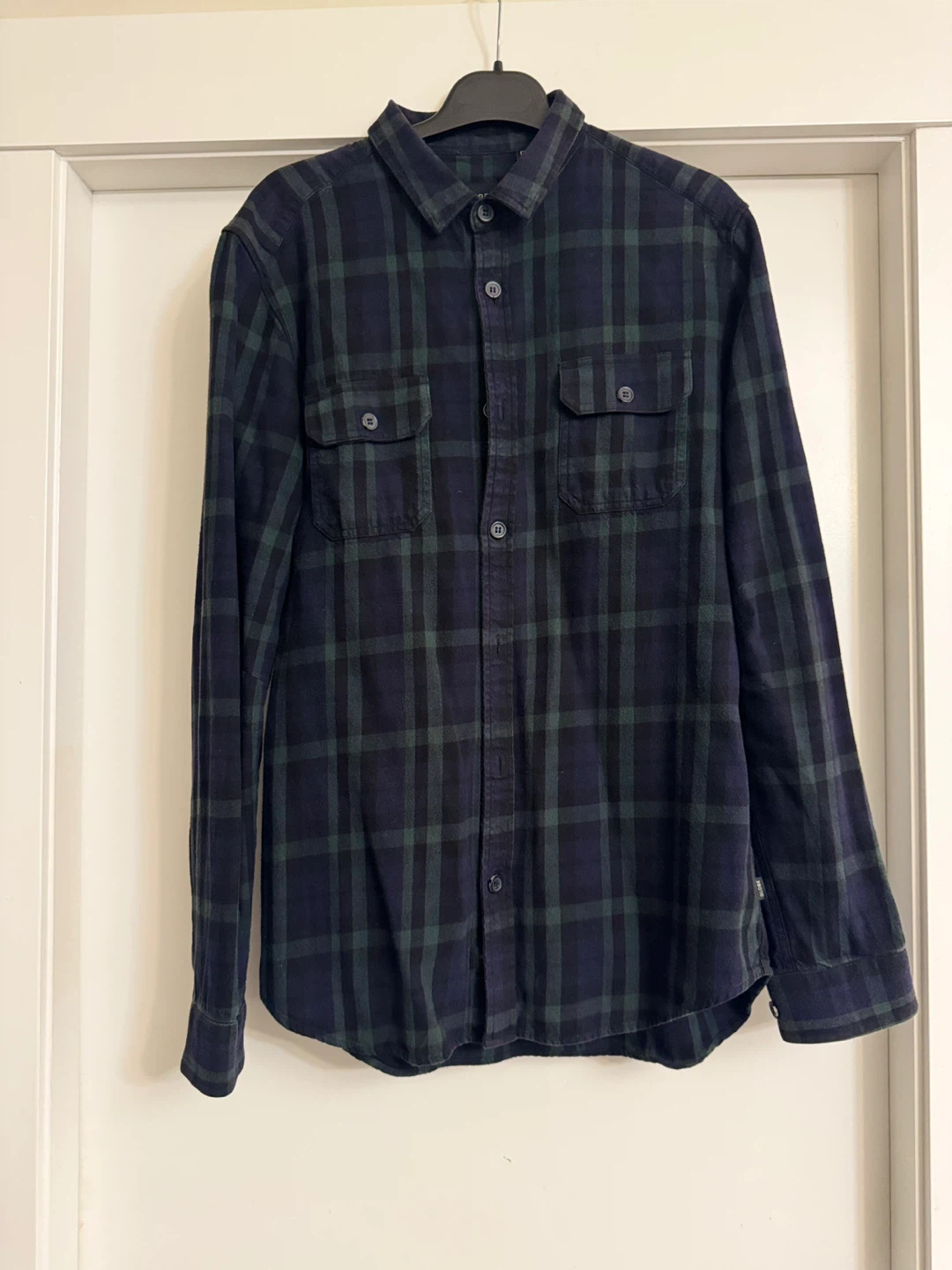Globe Flannel Shirt - Size M