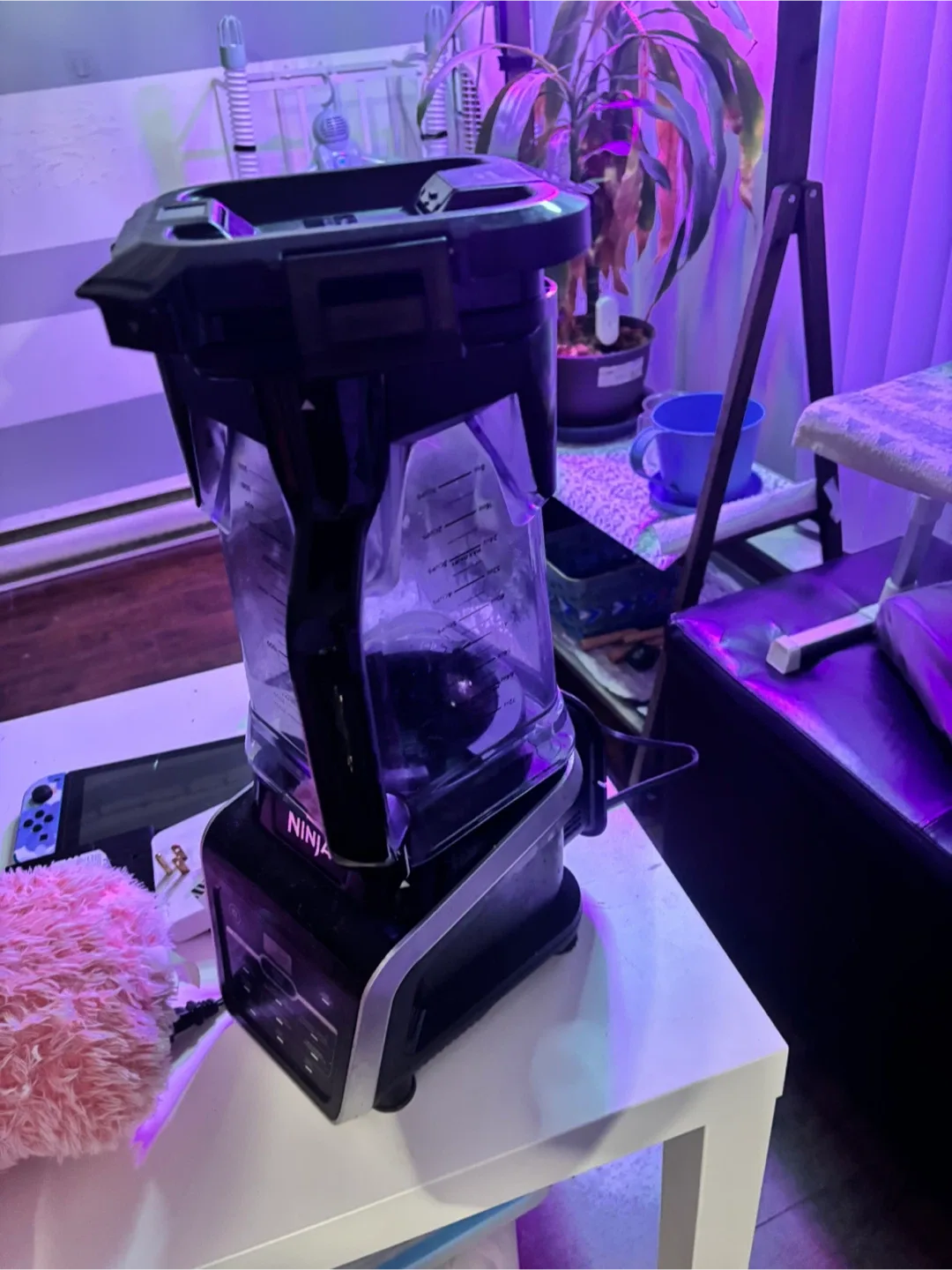 Ninja Vacuum Blender & Accessories image indicator(2)