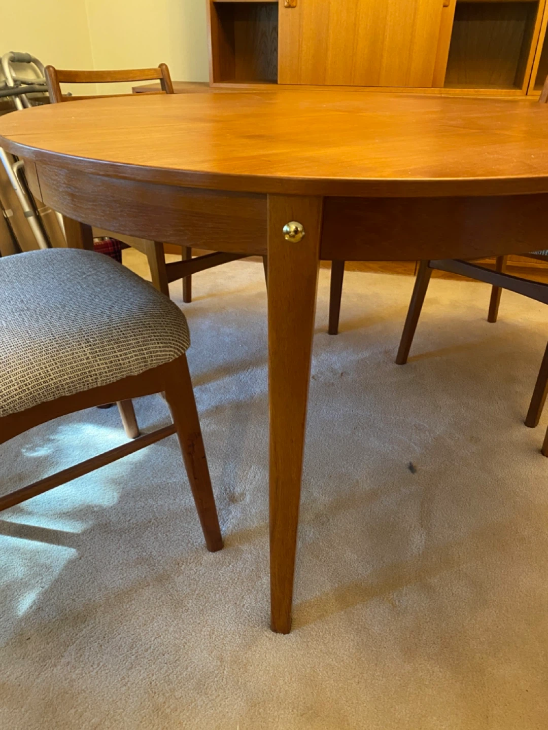 Teak Round Dining Table with 4 Chairs and 2 inserts. - photo 2