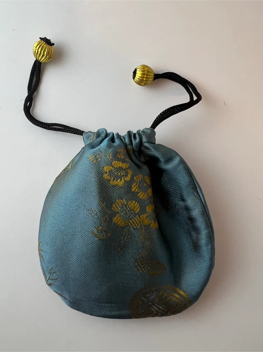 Assorted Silk Drawstring Pouches image indicator(2)