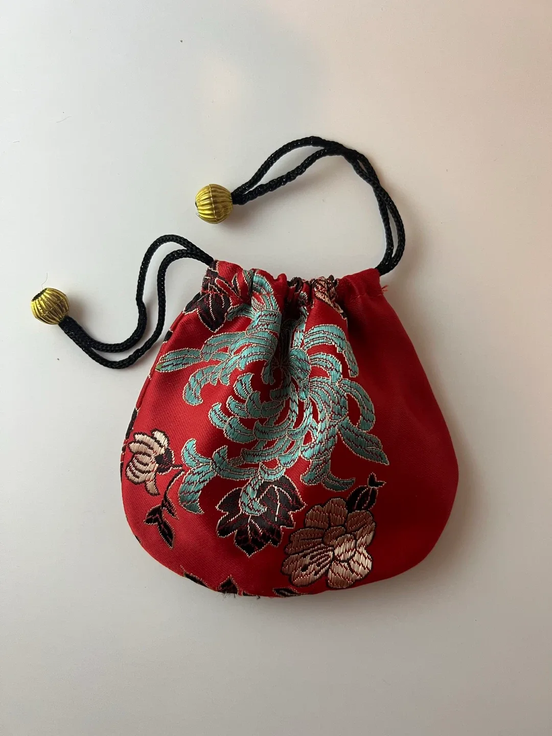 Assorted Silk Drawstring Pouches thumbnail