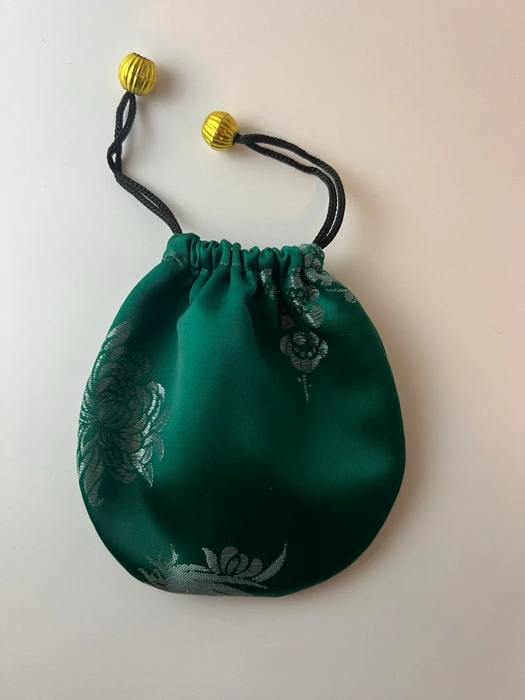 Assorted Silk Drawstring Pouches image indicator(3)