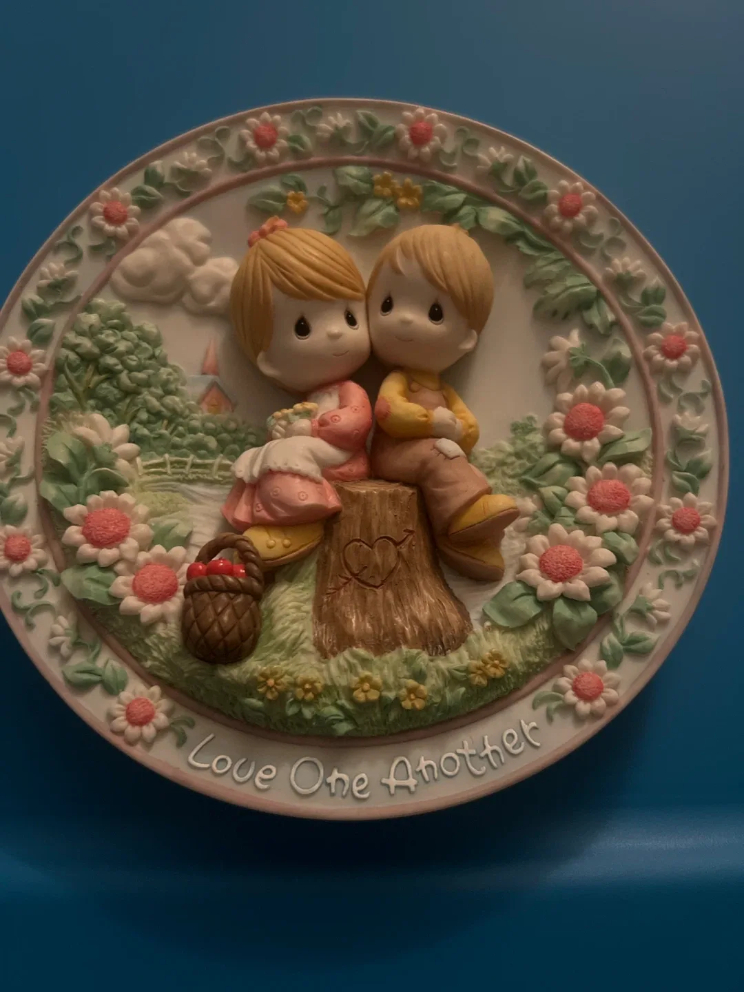 Precious Moments "Love One Another" Plate thumbnail