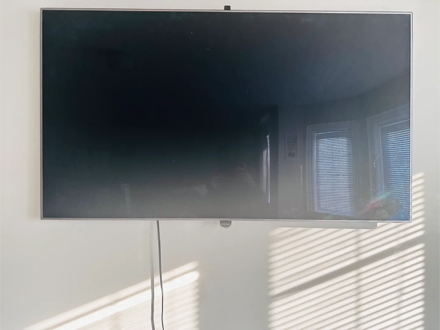 Samsung Smart TV and Soundbar image indicator(2)