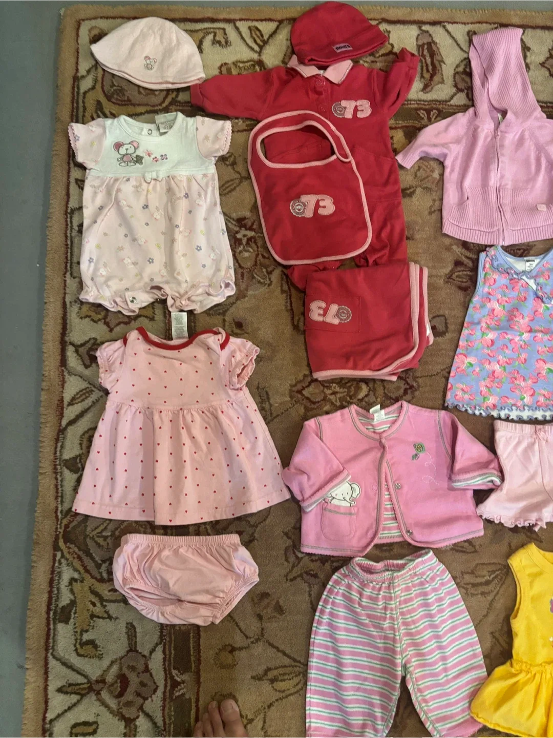 Lot of Baby Girl Clothes 0-3 Months image indicator(3)