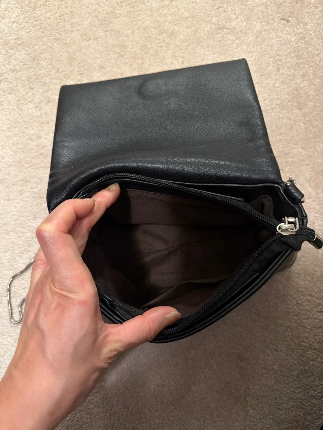 Black Chain Strap Shoulder Bag image indicator(3)