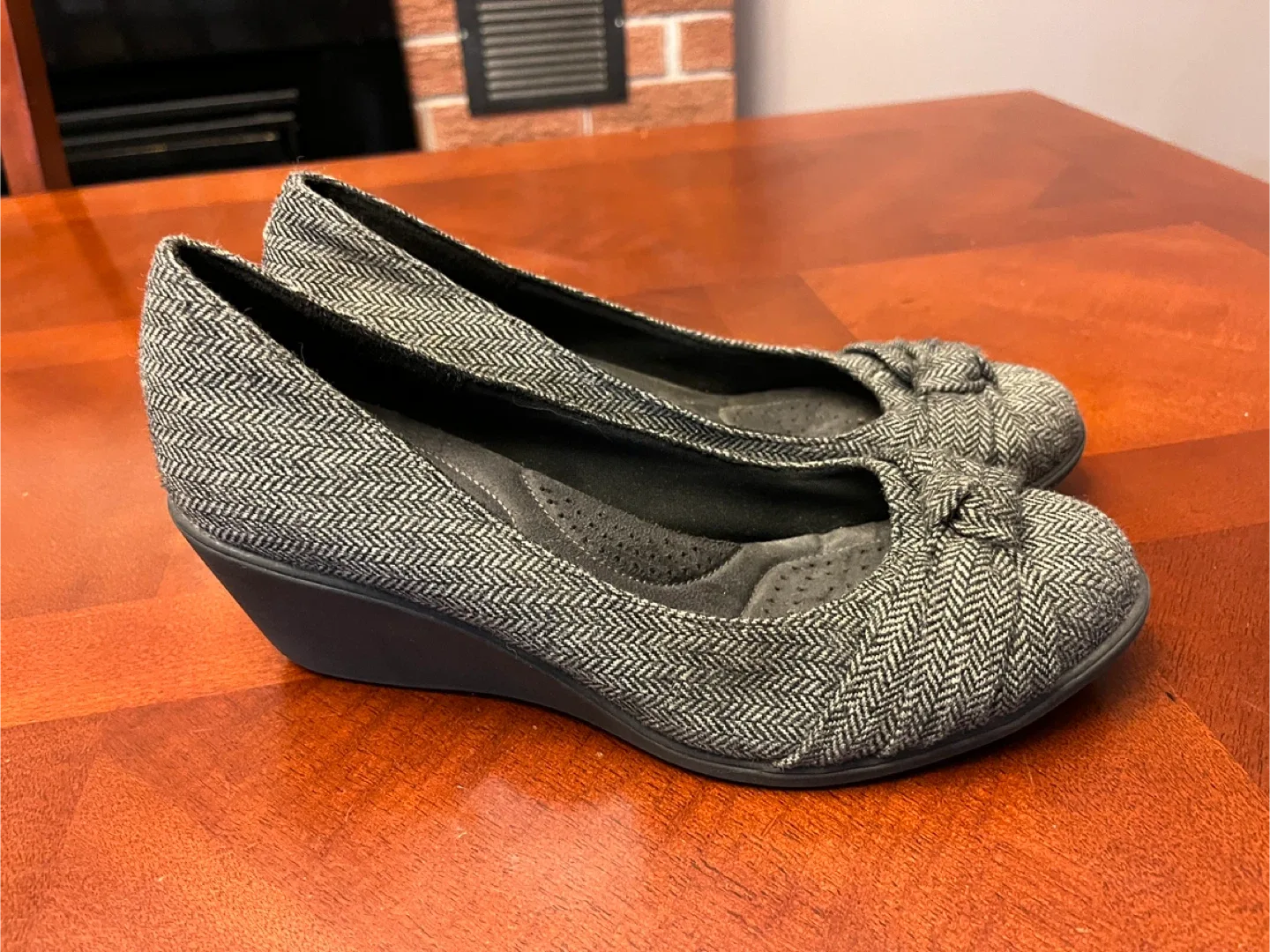 DexFlex Comfort women’s 8 wedge heels, grey herringbone thumbnail