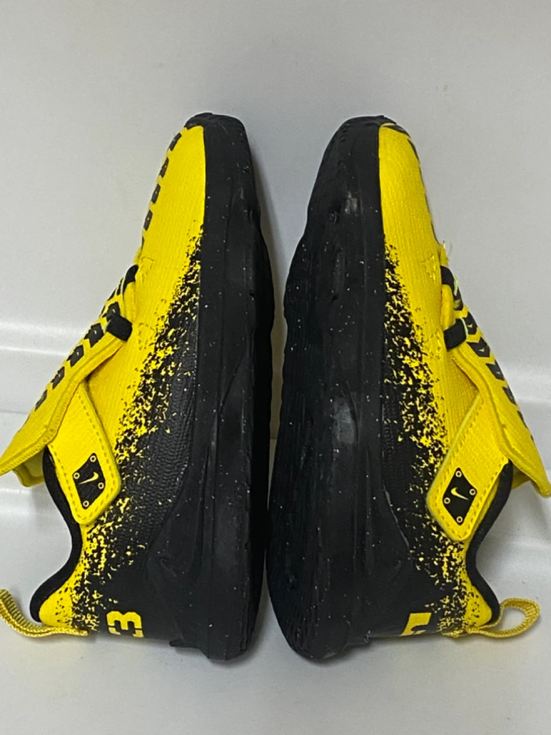 Nike LeBron XVIII Yellow/Black Kids Sneakers - photo 5