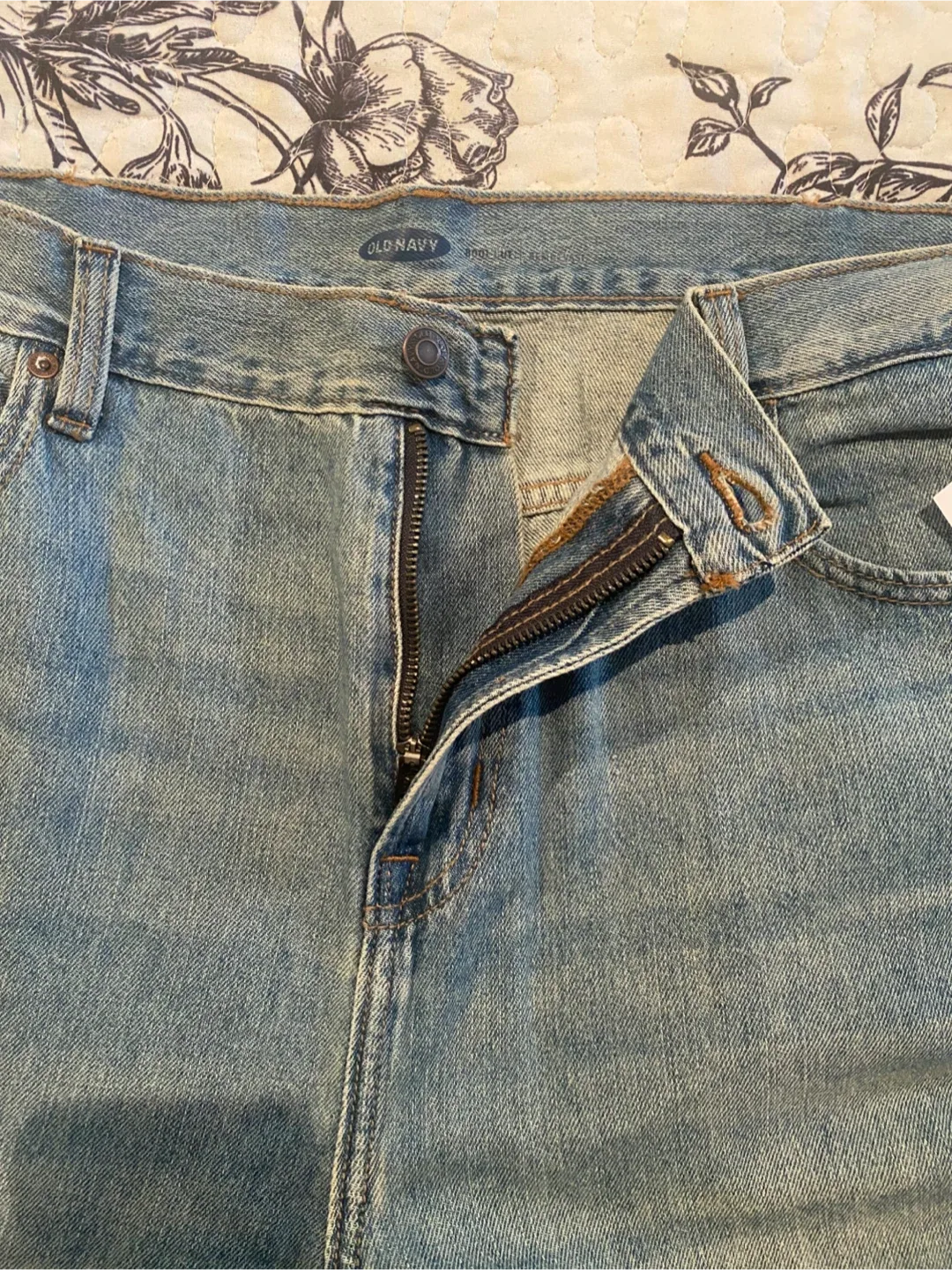 Old Navy loose fit jeans image indicator(3)