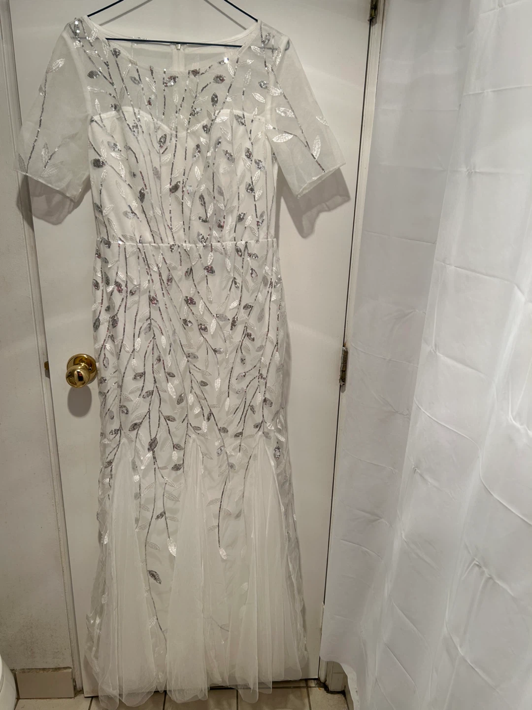White Formal Dress with Leaf Pattern - photo 2