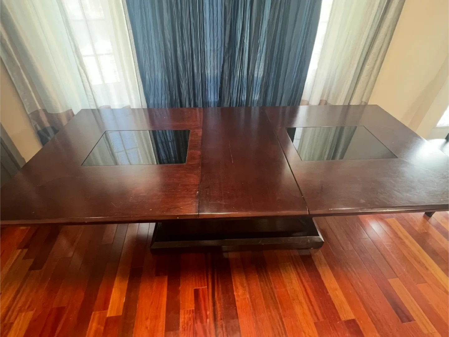 Extendable Dining Table image indicator(2)