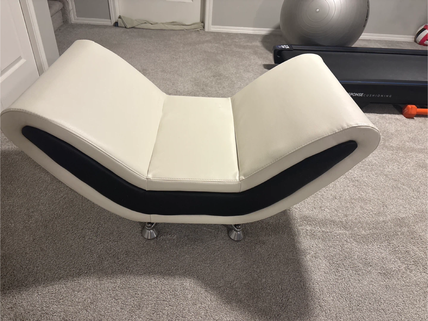 Modern Lounge Chair - Cream & Black