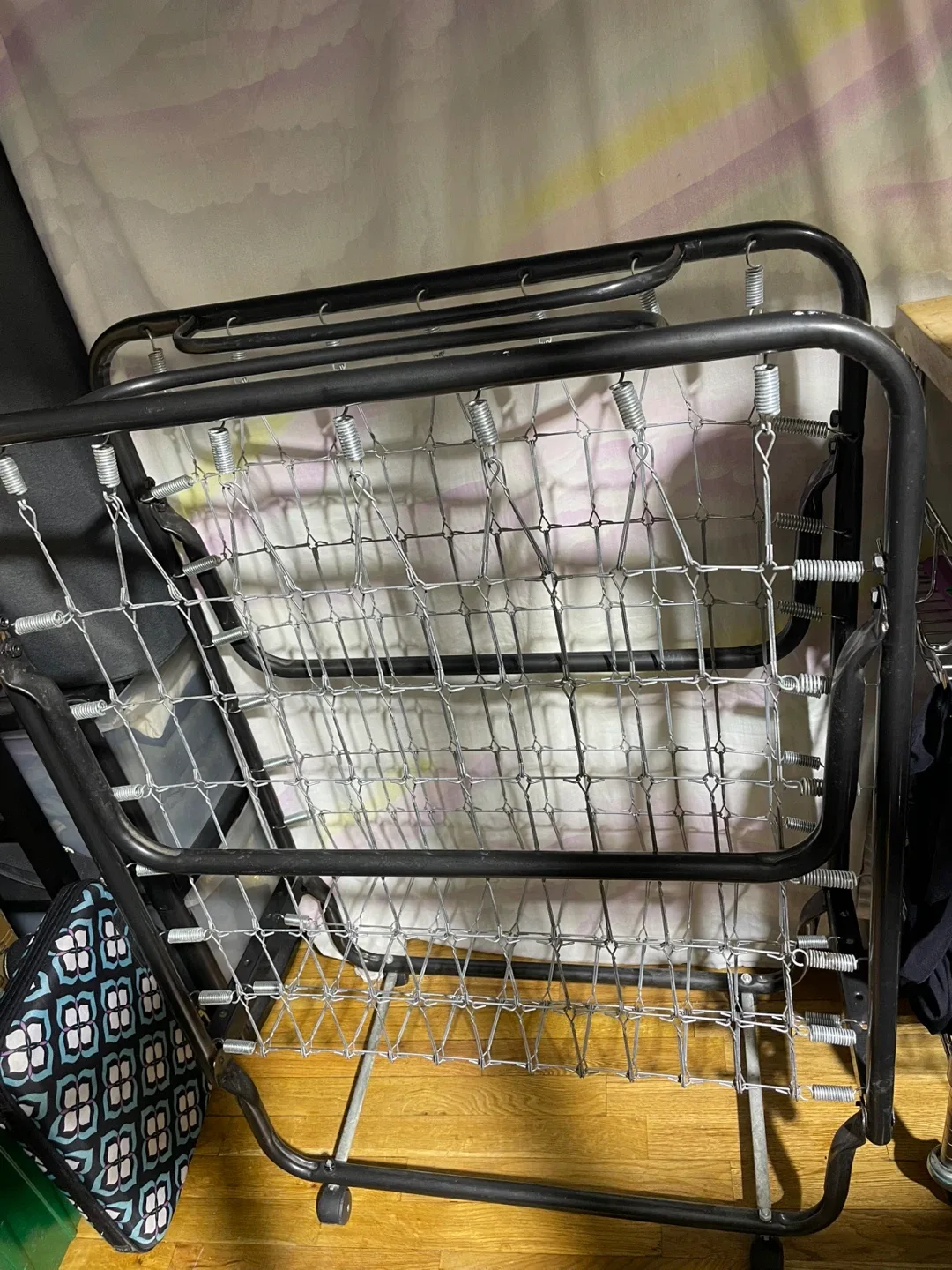 🧡 Rollaway Guest Bed, 75" x 31" image indicator(3)