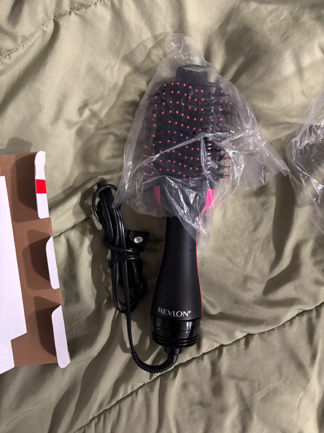 New Revlon One-Step Volumizer Hair Dryer image indicator(3)
