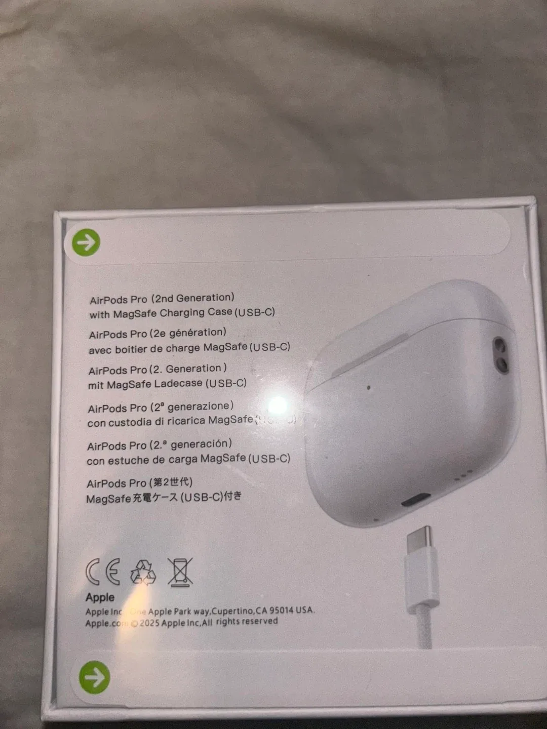 Apple AirPods Pro 2nd Generation (USB-C) image indicator(2)