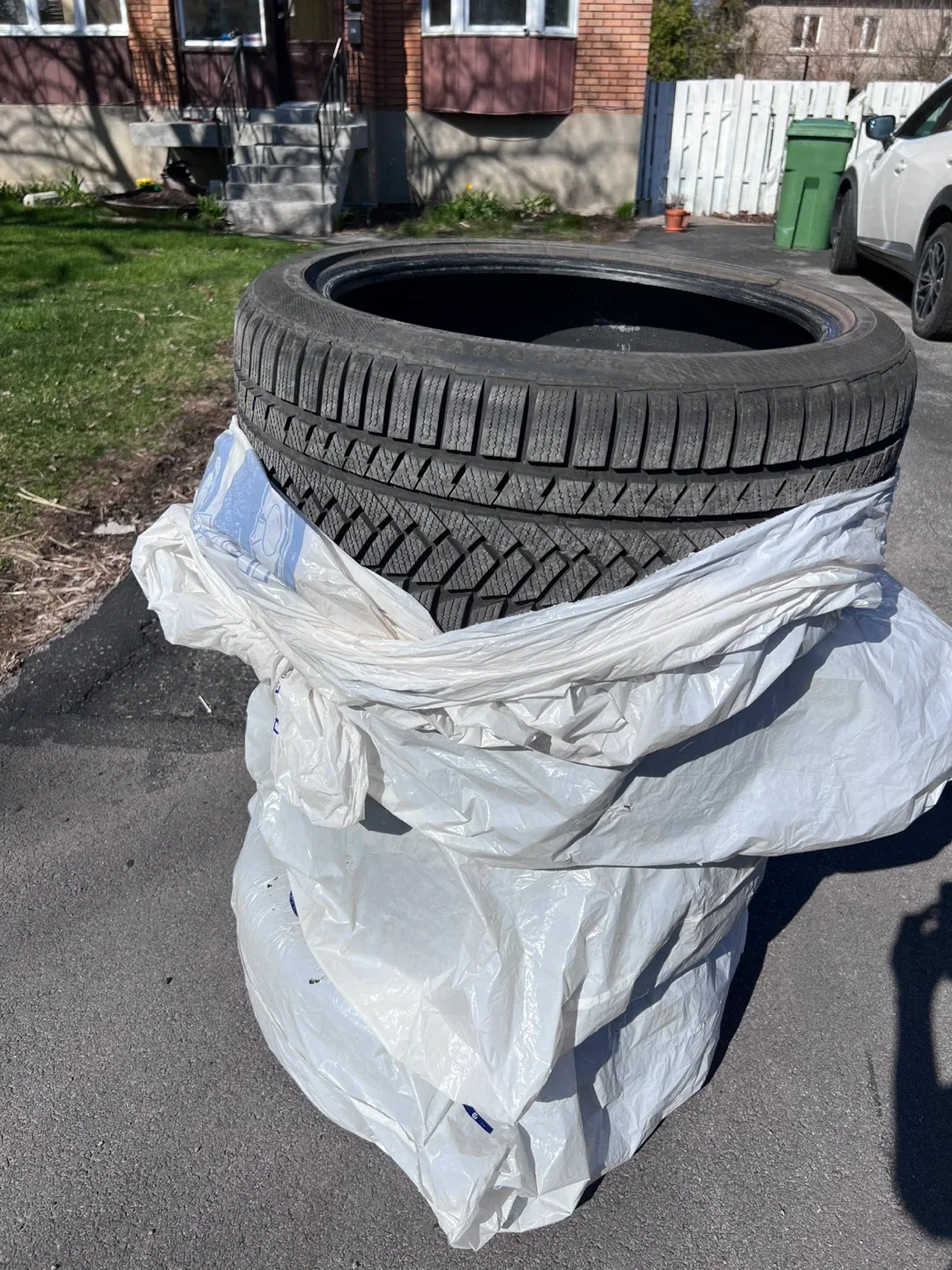 Continental 255/40 R19 Winter Tire for sale image indicator(6)