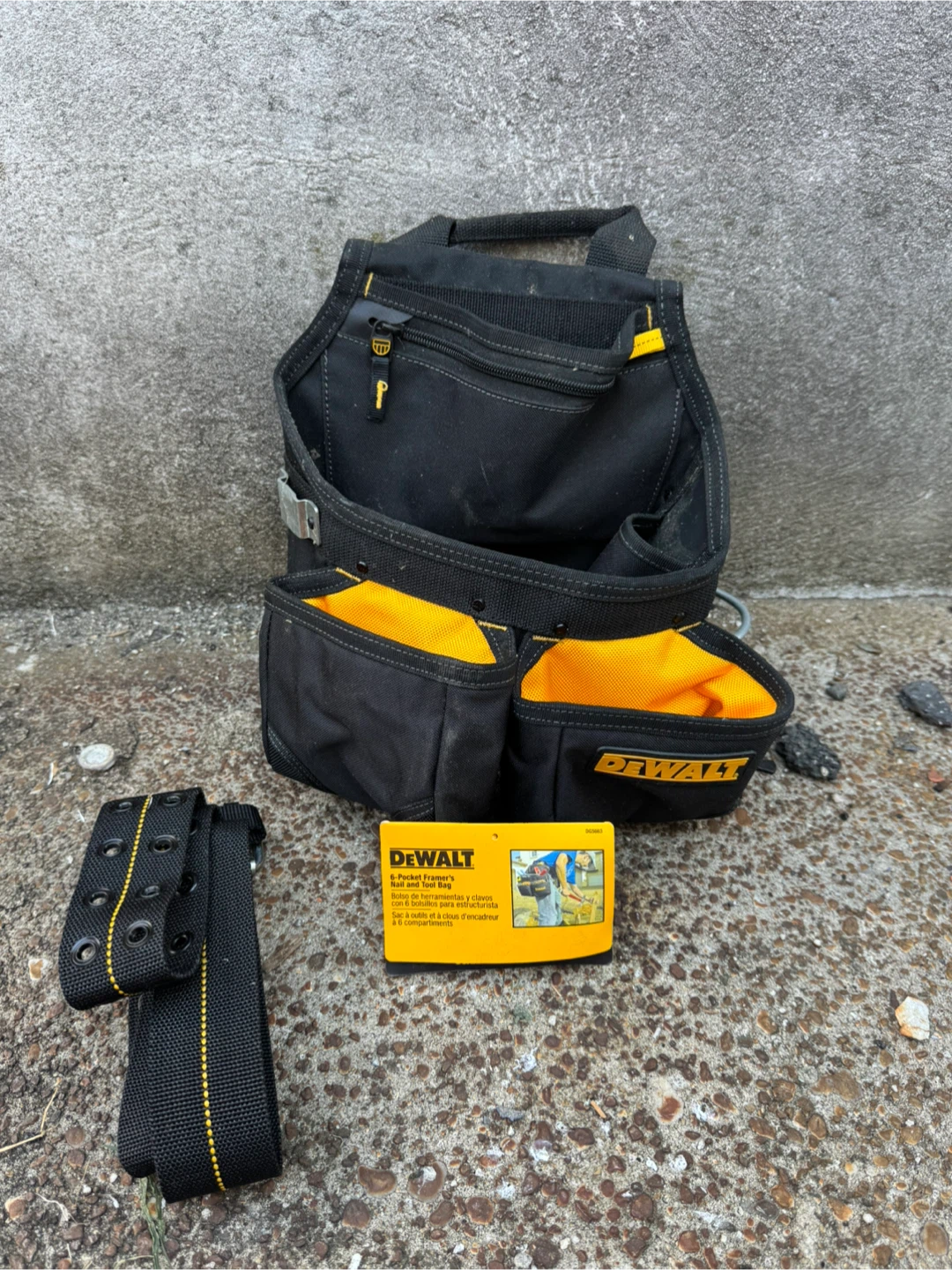 DEWALT 6-Pocket Nylon Framer's Nail & Tool Bag with Belt